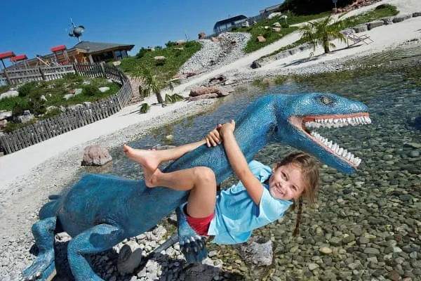 TRIASSIC-PARK TRIASSIC-PARK